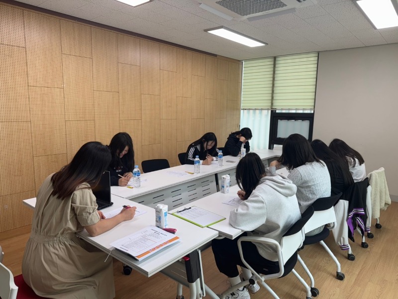 고성군청소년센터”온”_사진_20250507_1.jpg